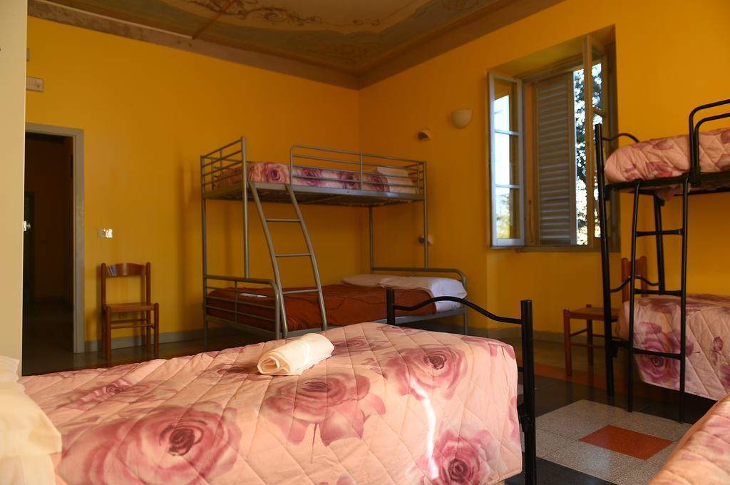 Ostello Villa Franceschini Contigliano Esterno foto
